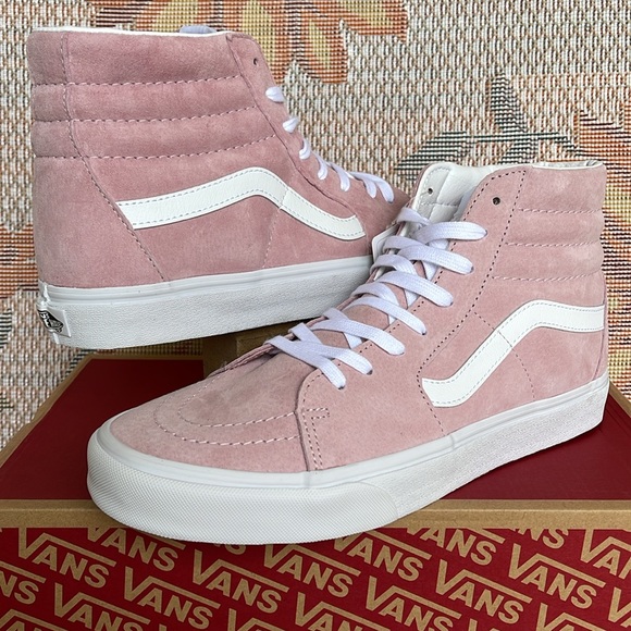 Vans Men’s Sk8-Hi
Pig Suede Zephyr
VN0A4EVT2PT
Sneakers - Picture 9 of 16